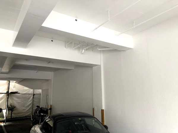 沖縄県那覇市Nアパート様の車庫内塗装も完了。