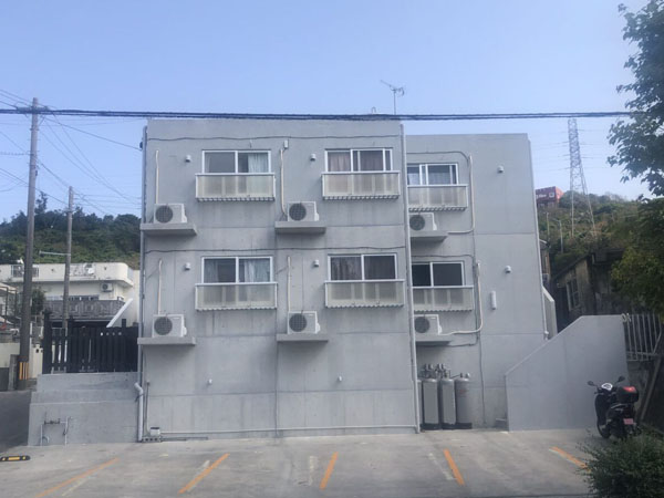 外壁塗装後の沖縄県うるま市Sアパート様