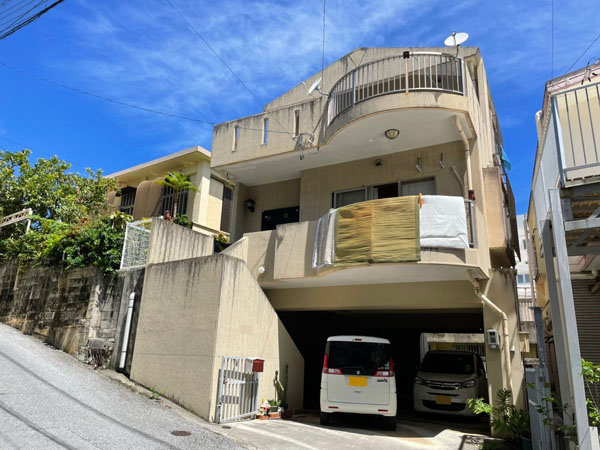 外壁塗装前の沖縄県浦添市Ｈ邸