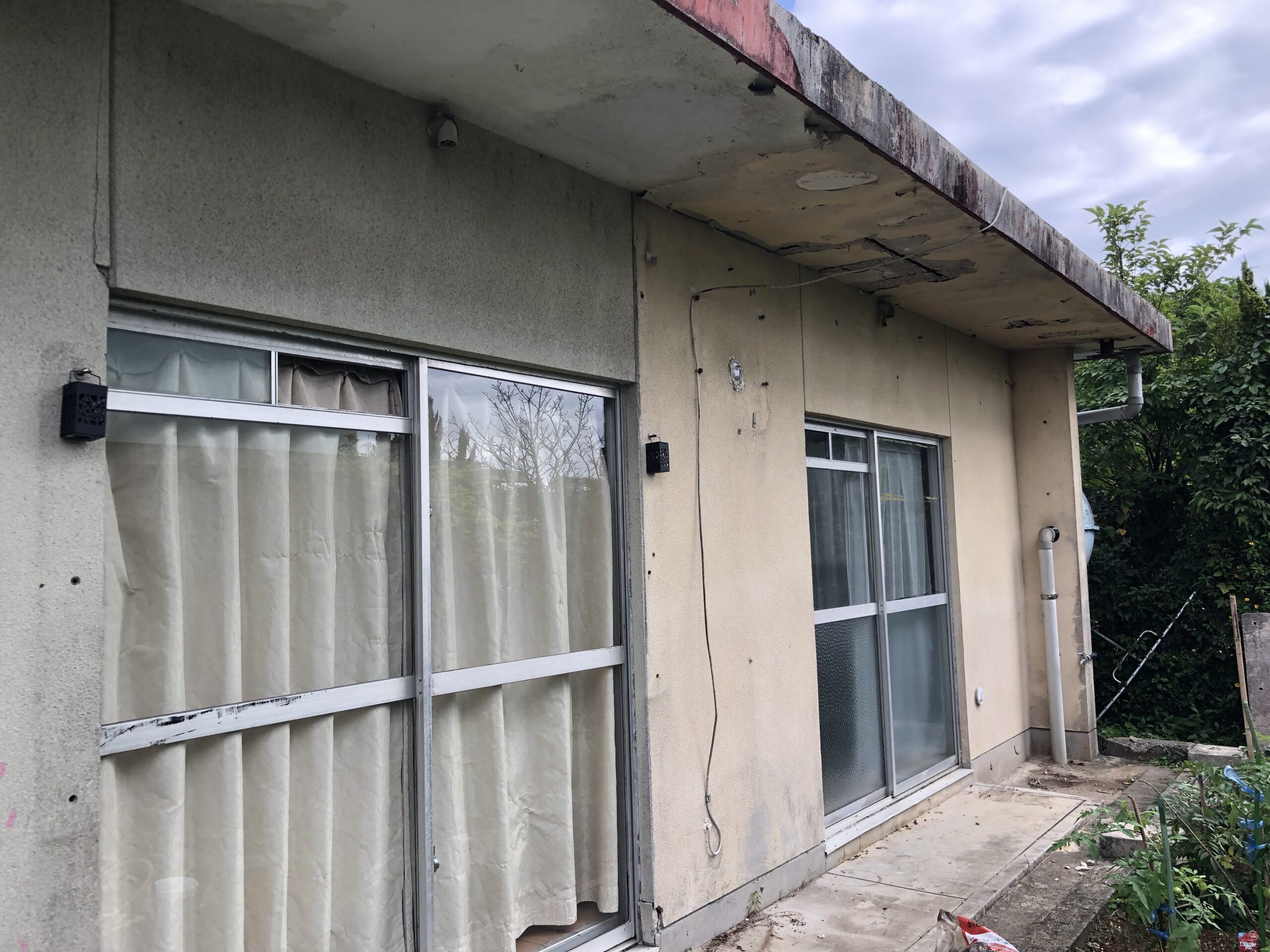 外壁塗装施工前の沖縄県西原町Ａ邸