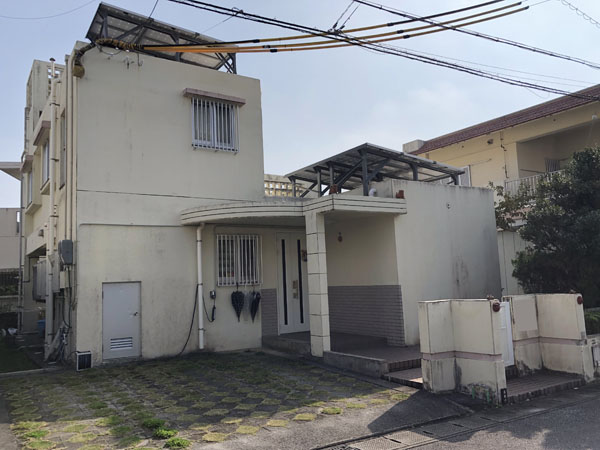 外壁塗装前の沖縄県豊見城市Ｉ邸