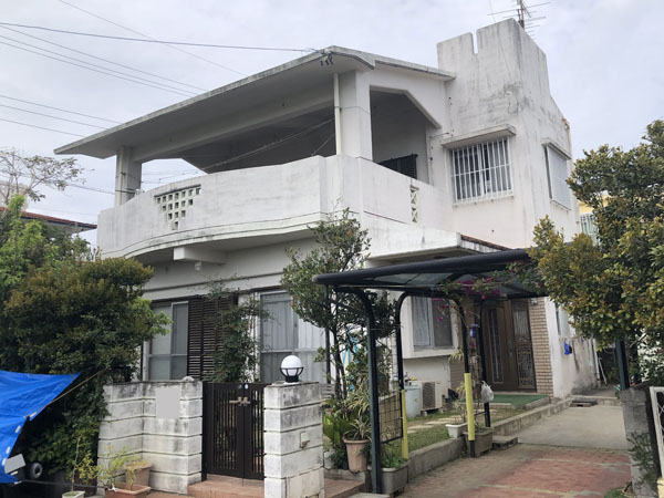 外壁塗装前の沖縄県八重瀬町Ｆ邸