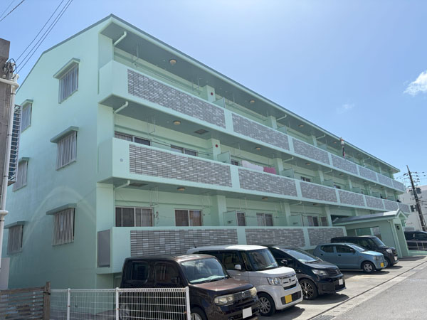 外壁塗装後の那覇市Eアパート様
