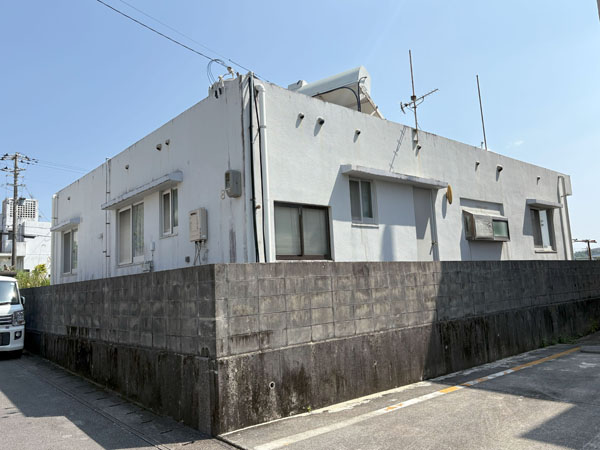 外壁塗装前の沖縄県八重瀬町Ｔ邸