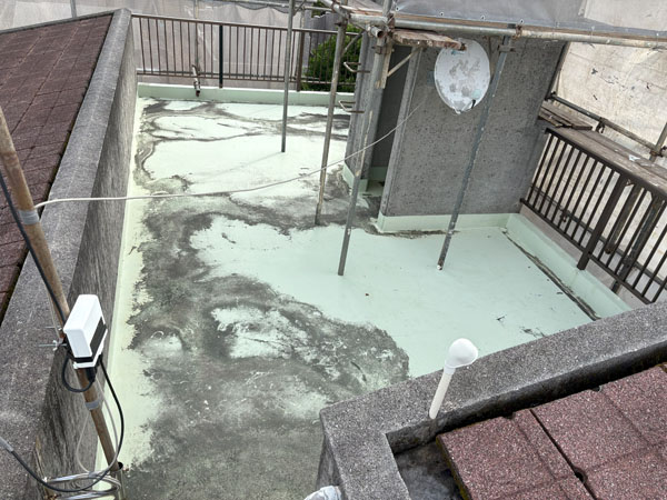沖縄県宜野湾市Ｍ様の屋上遮熱防水工事前