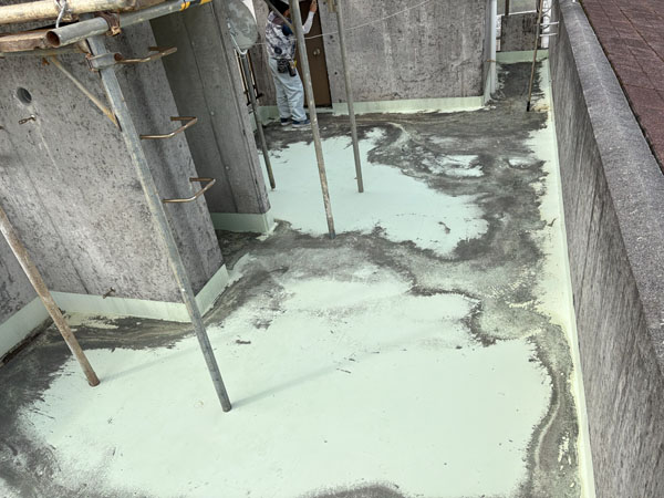 沖縄県宜野湾市Ｍ様の屋上遮熱防水工事前