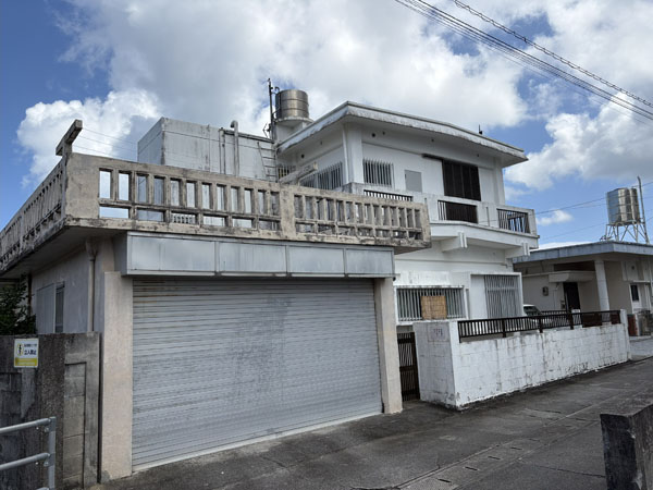 外壁塗装前の沖縄県西原町Ｈ邸