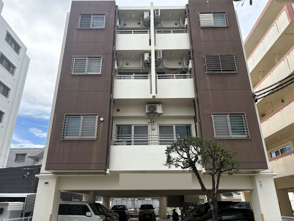 外壁塗装前の沖縄県那覇市小禄Ｏアパート様