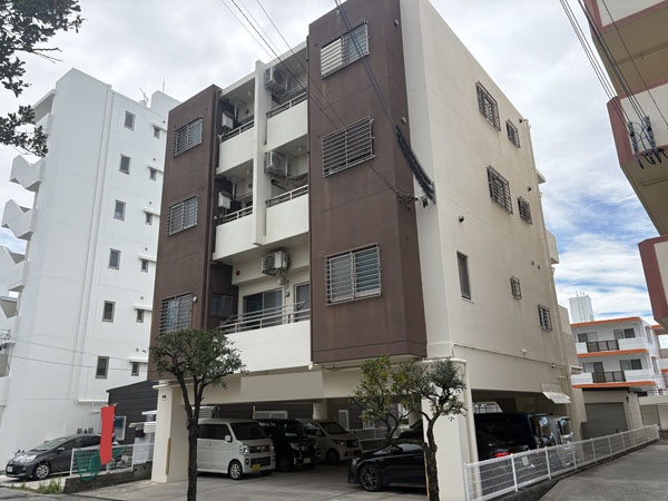 外壁塗装前の沖縄県那覇市小禄Ｏアパート様