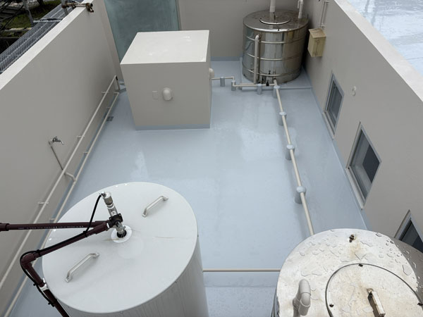 沖縄県八重瀬町H様の屋上遮熱防水工事後