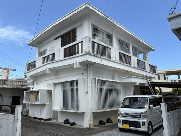 外壁塗装前の沖縄県西原町Ｈ邸