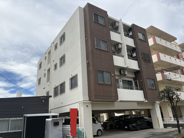 外壁塗装前の沖縄県那覇市小禄Ｏアパート様