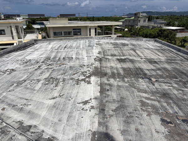 沖縄県西原町Ｈ様の屋上遮熱防水工事前
