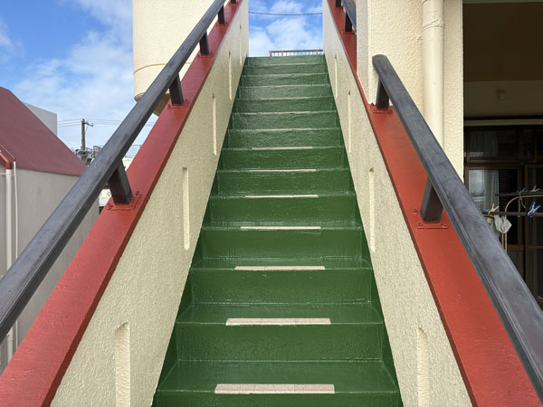 豊見城市K様邸の階段　施工後