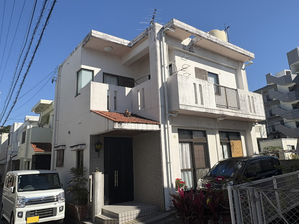 外壁塗装前の那覇市Ｓ様邸