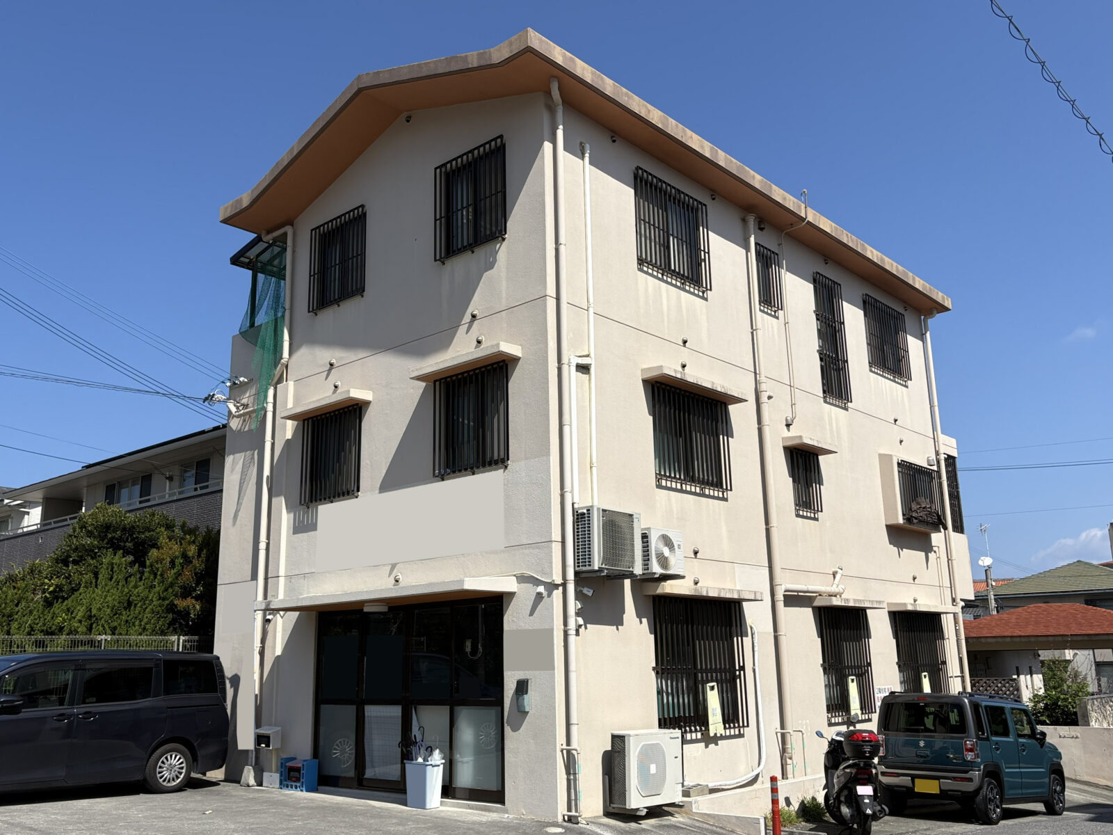 外壁塗装前の那覇市A様邸