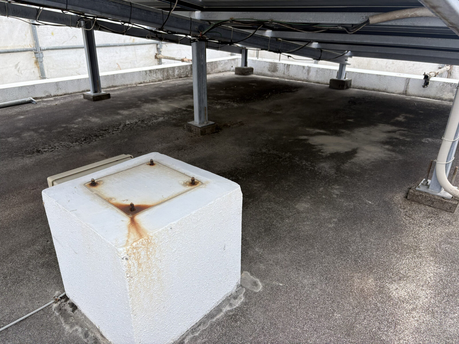 那覇市Ｈ様邸の屋上遮熱防水工事後前