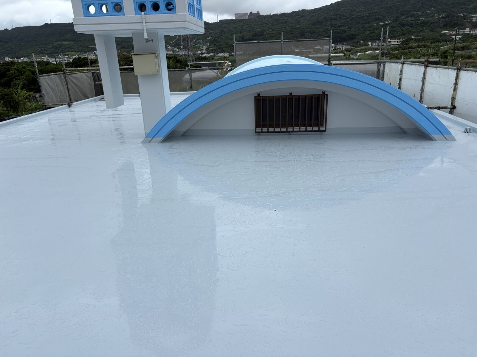沖縄県南城市N様邸の屋上遮熱防水工事後