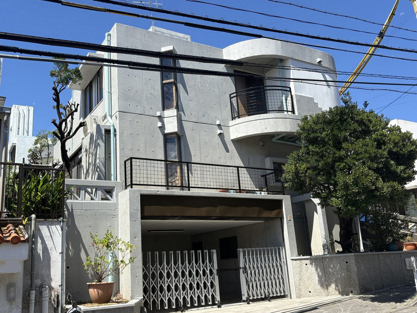 外壁塗装後の那覇市Ｋ様邸