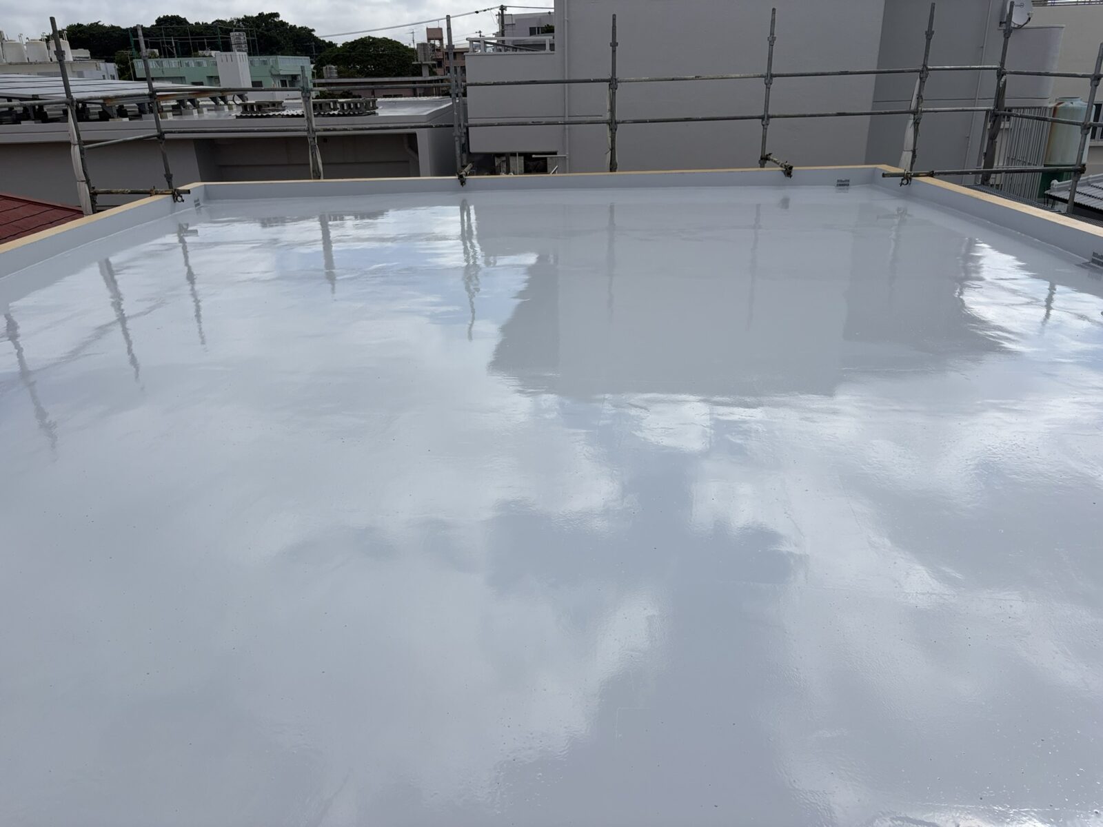 浦添市U様邸の屋上遮熱防水工事後